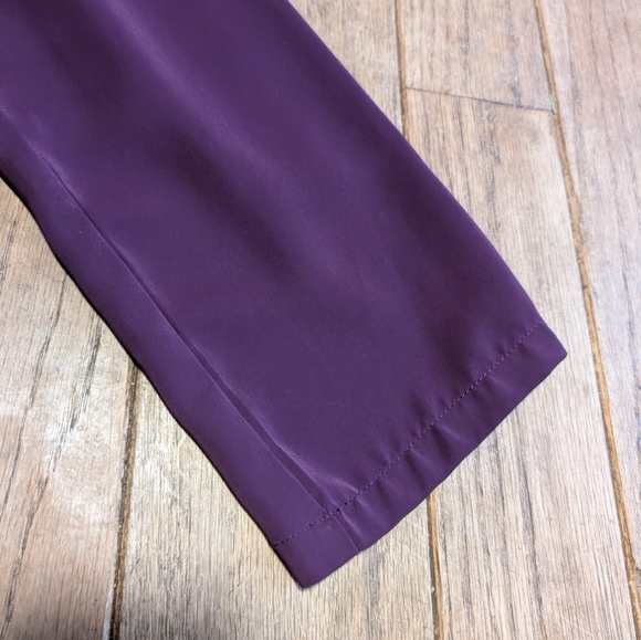 Women's Gaharu Purple Long Sleeve Vneck Blouse Size Medium - Picture 4 of 5